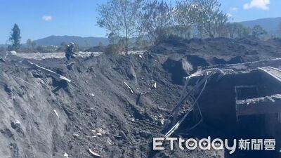 開挖震撼畫面曝！一樓慘變地下室埋土裡　佛祖街遭泥沙吞沒