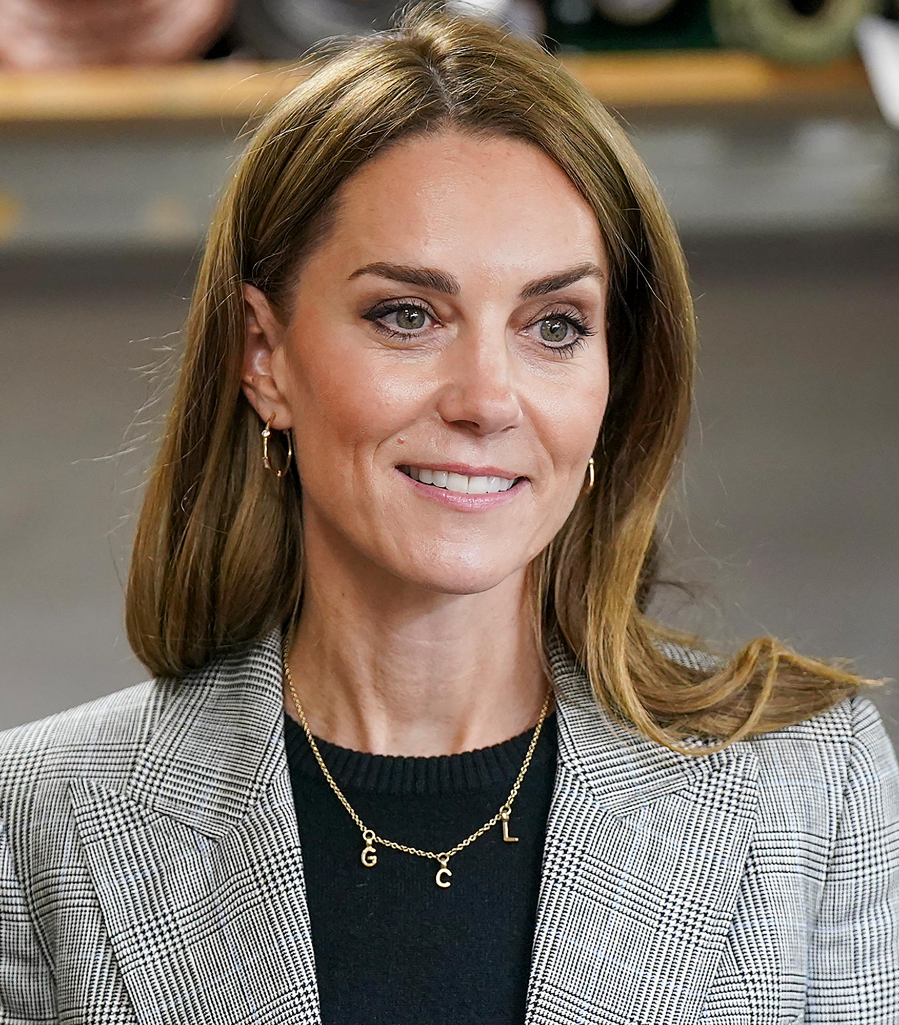 How Kate Middleton Showed Love to 5 Family Members With Her Outfit