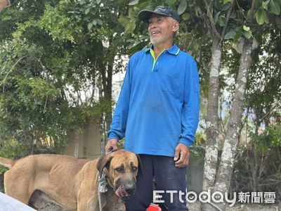 超強大哥肉身抵抗洪水！忠犬伴游500m逃命　沒救到「小麗」鼻酸