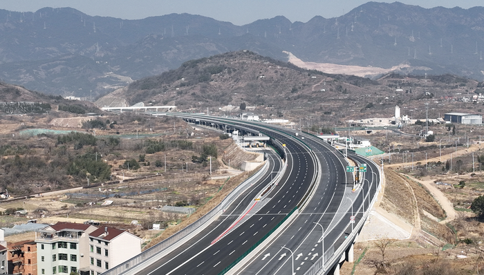 投资，重大项目建设;推动民间投资;国常会;扩投资