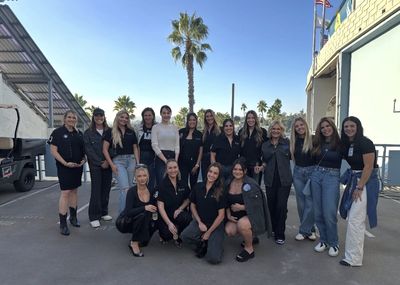 道奇大嫂團再合體！真美子也入鏡 簡約穿搭展現甜美氣質