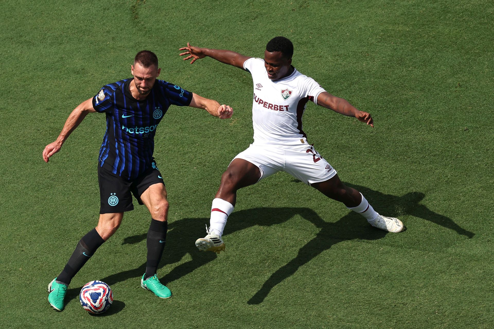 Dutch Veteran Set To Beat Rising German Defender To Starting Spot For Inter Milan Trip To Atalanta