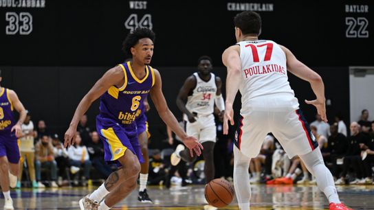 South Bay Lakers Guard Kobe Bufkin (6) dribbles the ball during a G-League basketball game between the South Bay Lakers and San Diego Clippers Wednesday, January 14, 2026 at UCLA Health Training Center in El Segundo, Calif.