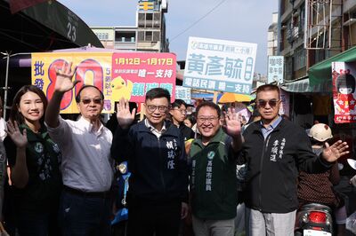 賴瑞隆走訪肉豆公市場　王瑞德第20次南下陪同力挺