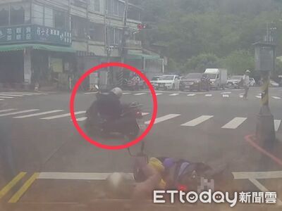 台中2嬤車禍像耍特技！她緊抓龍頭變「騎哈雷」　挨撞的竟先閃