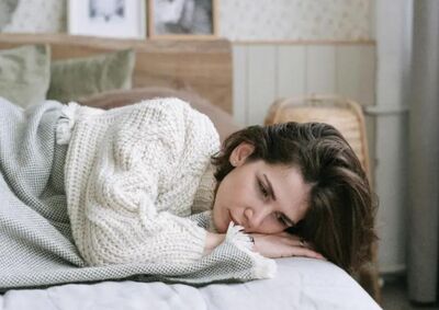 明明很累卻睡不著？大腦雜訊太多是主因　練習5件事讓入睡更容易