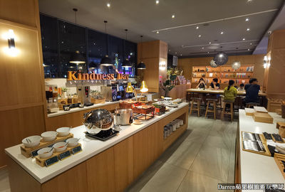 台南文青旅店「免費宵夜自助吧」吃到飽！還附停車場＋腳踏車租借