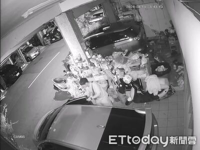 有監視器照偷！台中竊賊開車門待5分鐘　車主痛失11000元氣炸