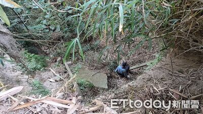 南投男失足墜崖！慘卡2層樓高邊坡　警消垂降驚險救人