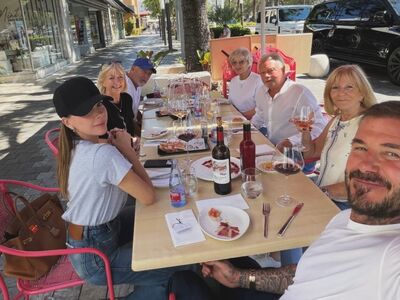 貝嫂最愛用柏金包曝光　上百款愛馬仕包是真愛