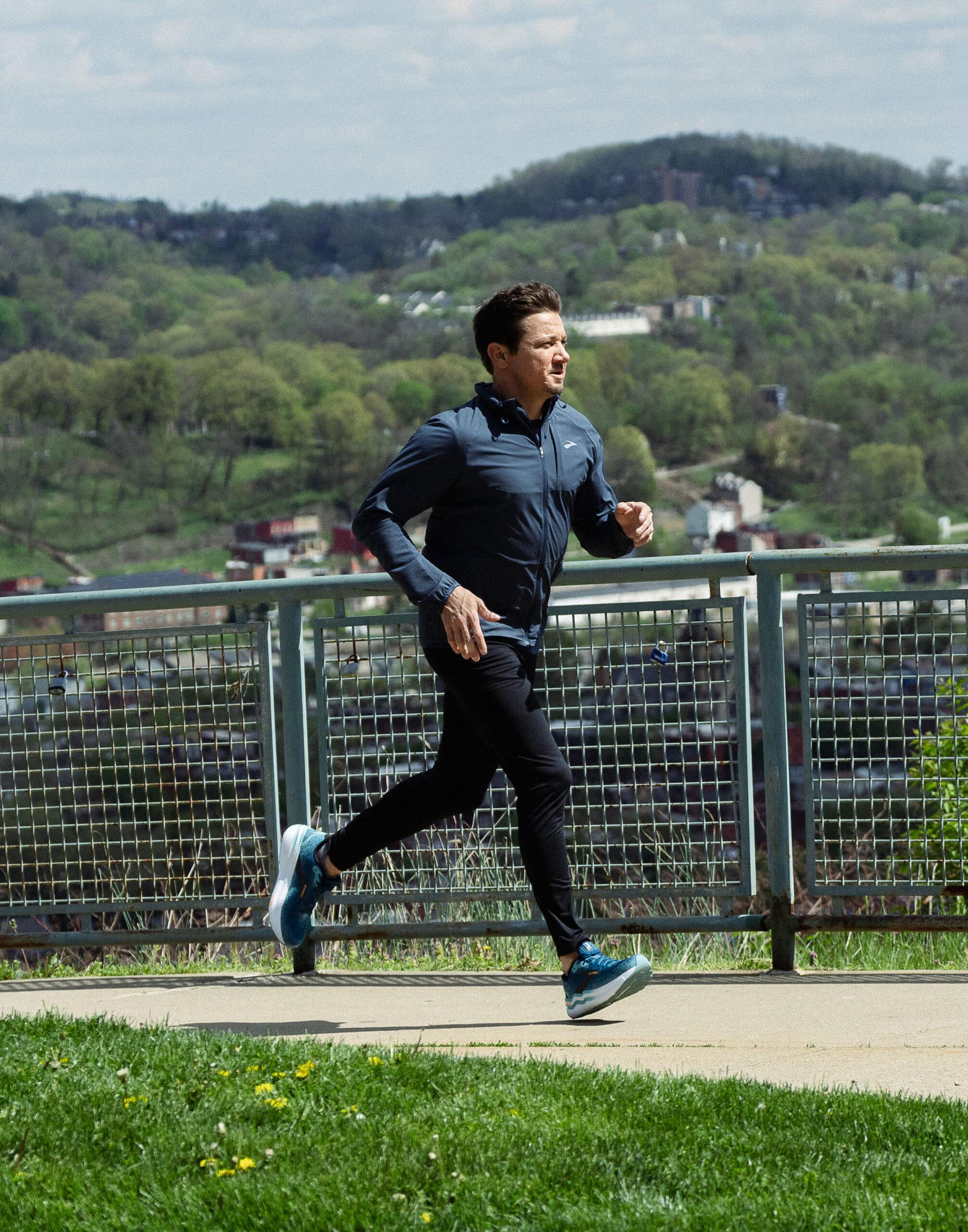 Jeremy Renner running